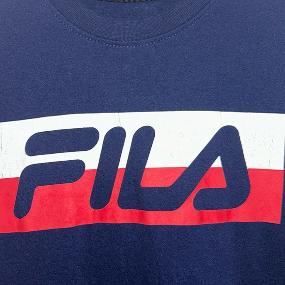 🦋Fila Tee 2/15$ - Picture 1 of 9